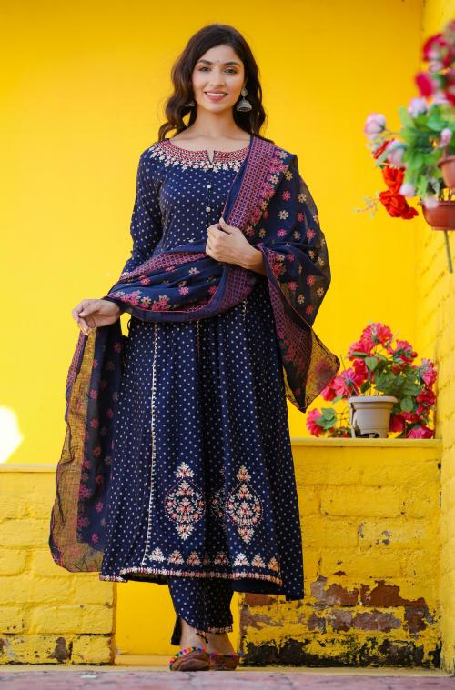 Unisets Women Blue Printed Rayon Kurta and Pant Set