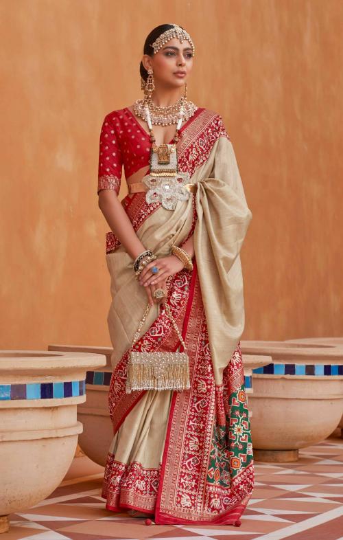 LeeliPeeri Designer Pure Patola Silk Saree With Contrass Blouse