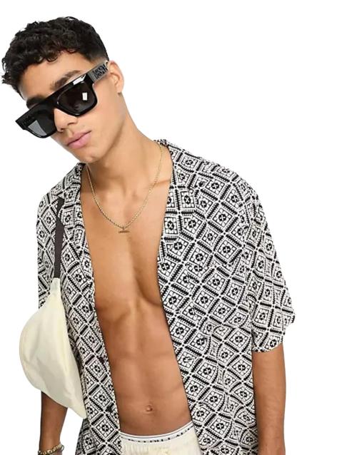 Comeless Men Black Printed Rayon Half Sleeves Shirt (M)