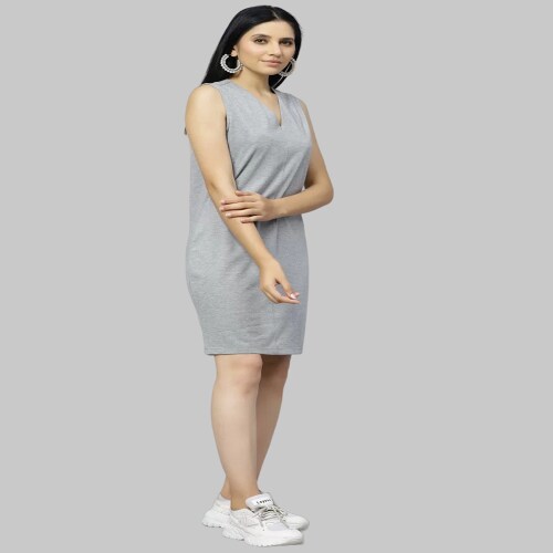 V Neck Sleeveless Knee length Knits Dress in Grey colour