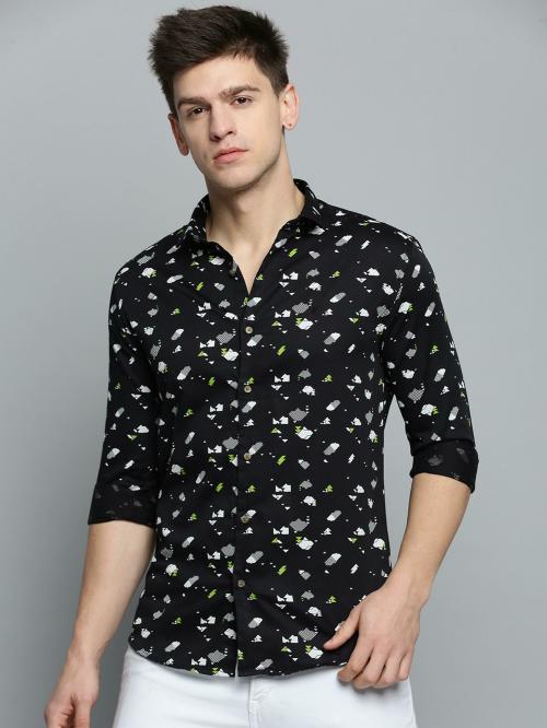 SHOW OFF Men's Black Printed Cotton Shirts