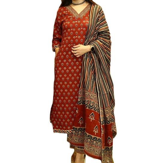 Femeone Women Maroon Cotton Kurti pant and dupatta Set