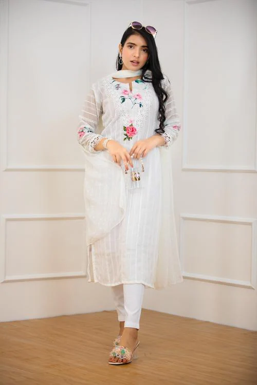 ANAYSA FASHION Women White Lace Work Chiffon Kurta Set (Pack Of 3 Pcs- Kurta & Pant With Chiffon Dupatta)