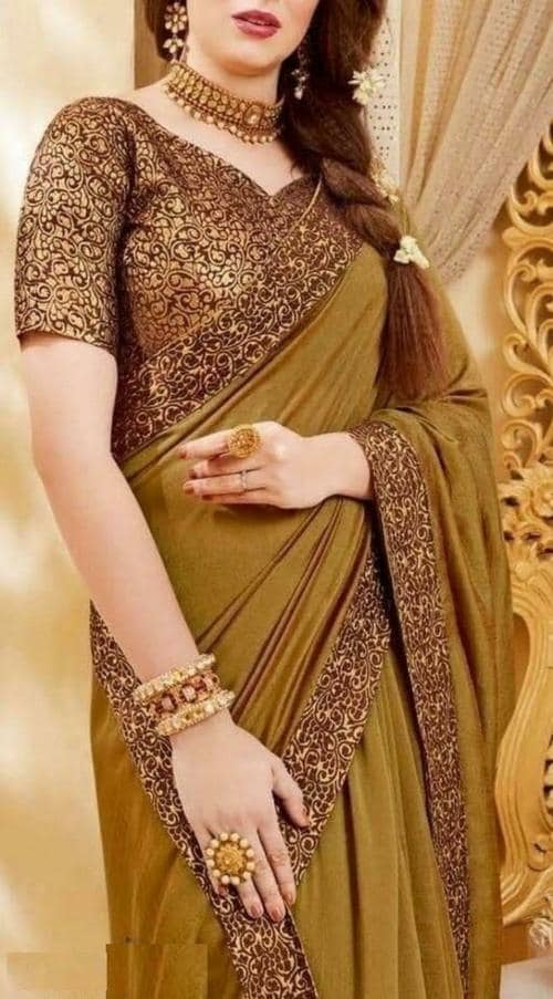 Shiwaye Women Gold Printed Net Saree
