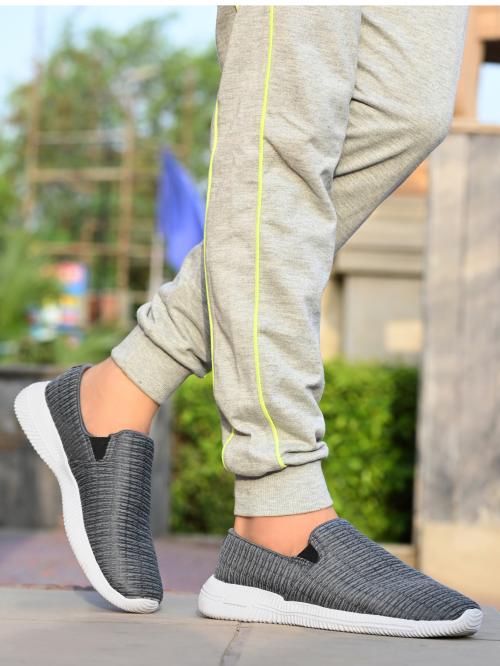 YUUKI MOON WALKER GREY Men Walking Shoes