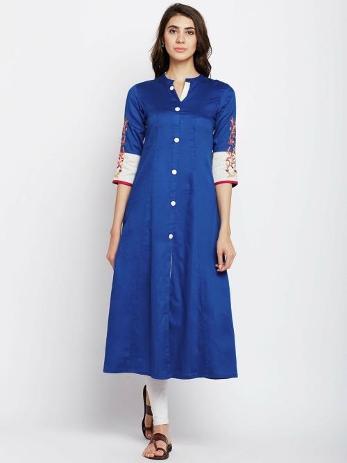 Span Women Blue Solid Satin Frontslit Kurta