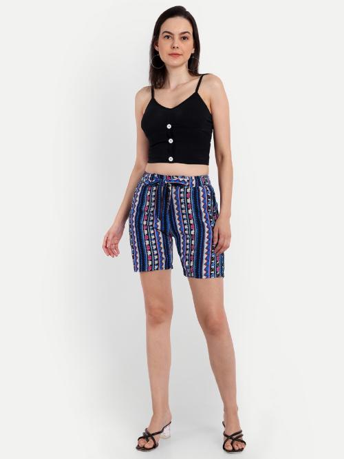 Higante Fancy Modern Women Shorts (Small)
