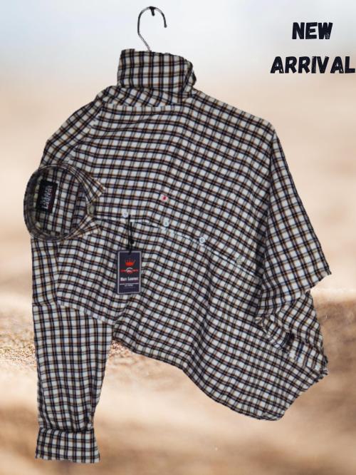 Marc Laurent Men Regular Fit Checkered Cut Away Collar Casual Shirt