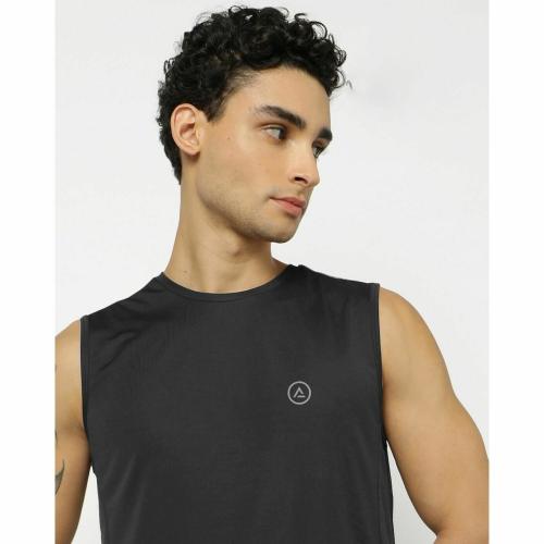 Rad Prix Men Black Textured Sleeveless Sports T-shirt