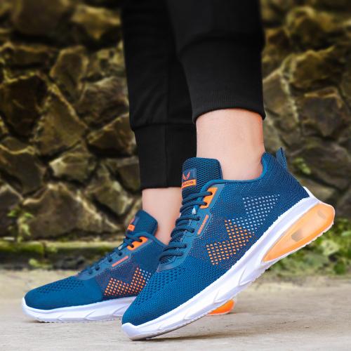 Latest sports shoes Clearance