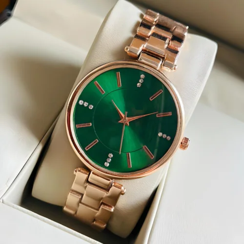 ILOZ Luxury New Unique Design stylish Green color Ladies Bracelet belt Analog Girls Watch for Women