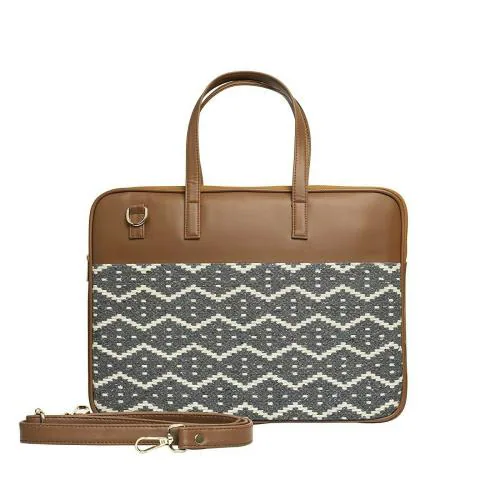 THE MESSY CORNER Tan PU Solid Women Laptop Bag