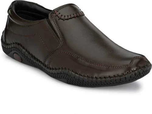 Mactree Men Slip On Shoes (Brown)