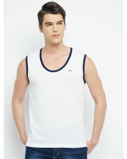 Adobe Men White Solid Polyster Cotton Round Neck tshirt