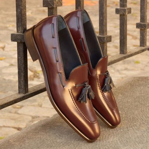 The Royale Peacock Medium Brown Leather Tassel Loafer Shoes for Men (Brown)