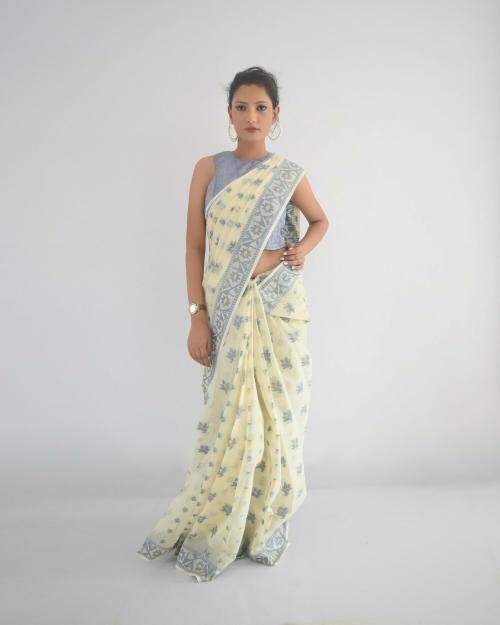 Device of a circle Self Design Jamdani Pure Cotton Saree (Cream)