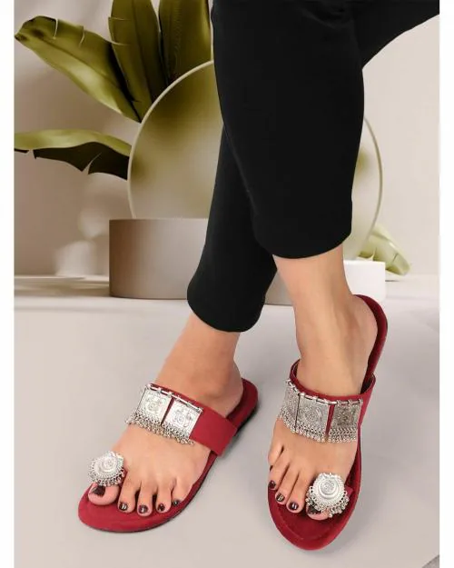 24 WHOLESALER Fashionable Stylish Ghungroo Flat Sandals, Party Wear Red, Trendy, One-Toe Flats For Women And Girls