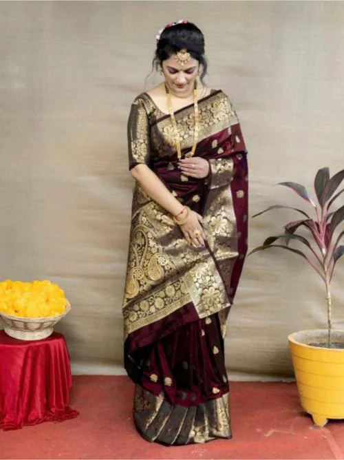 TRINITIFAB Saree | Banarasi silk saree | Traditional Banarasi saree | Wedding Banarasi saree | Party wear Saree | Banarasi saree with zari work | Bridal Banarasi saree -(Maroon)
