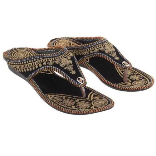 Rajeraj Women Black Flat