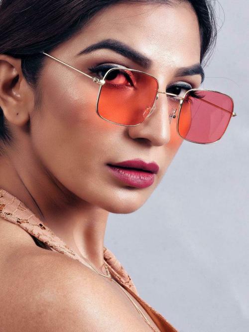 Women Red Rectangle Frame Sunglasses