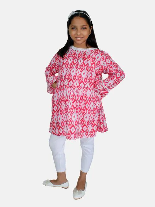 Buy Kiddopanti Girls Flared Sleeve Kurta & Solid Capri Legging Set