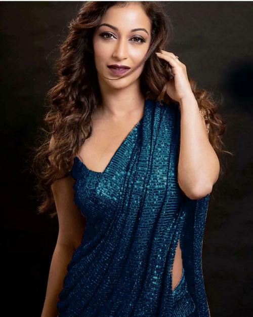 Shyamlata Women Teal Embroidered, Embellished, Self Design Georgette Bollywood Saree