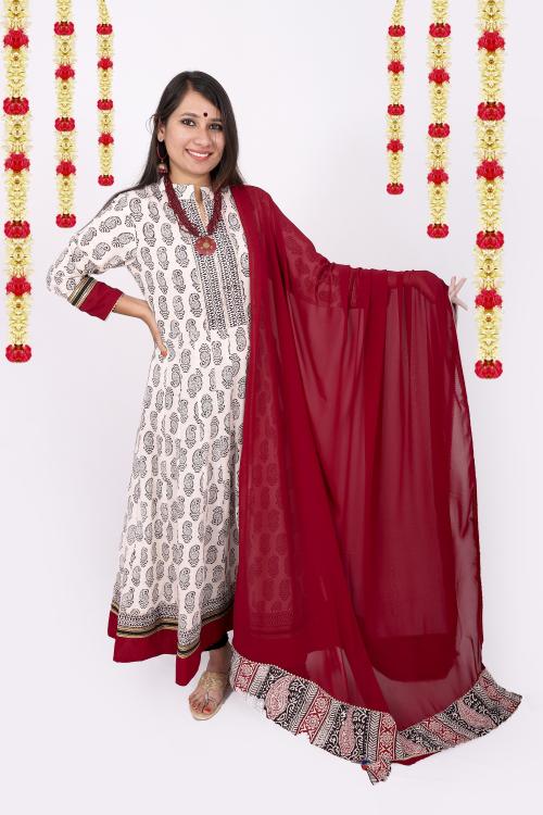 Weavers Saga Bagh Print Pure Cotton Festive Wear Long Anarkali Kurta With Dupatta l Woman Kurta And Dupatta Set l Woman Kurta Set (White & Maroon)-XL