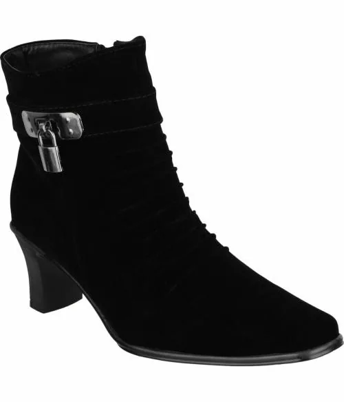 Shuz Touch Black Boots for Women