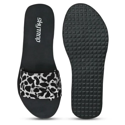 Skytrap Black Solid Synthetic Slippers Flipflop for Women