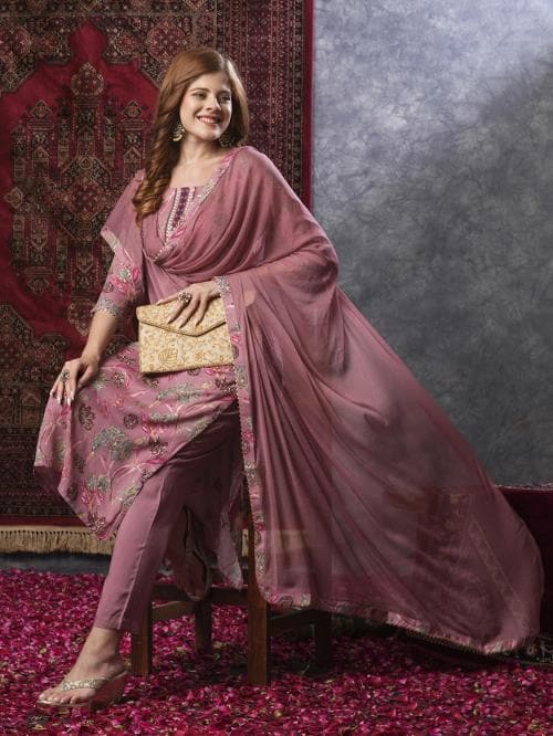 GoSriKi Women's Peach Rayon Blend Printed Straight Kurta Suit Set With Dupatta