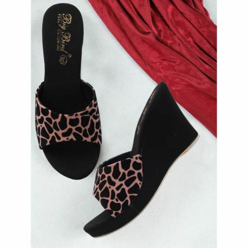 BIG BIRD FOOTWEAR Newbuck Cheeta Design Wedges Heeled Sandals for Women & Girls