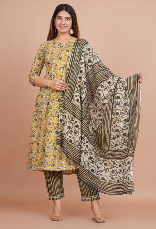 fab8sight Women Rayon Yellow Kurti pant with Dupatta Set-XS