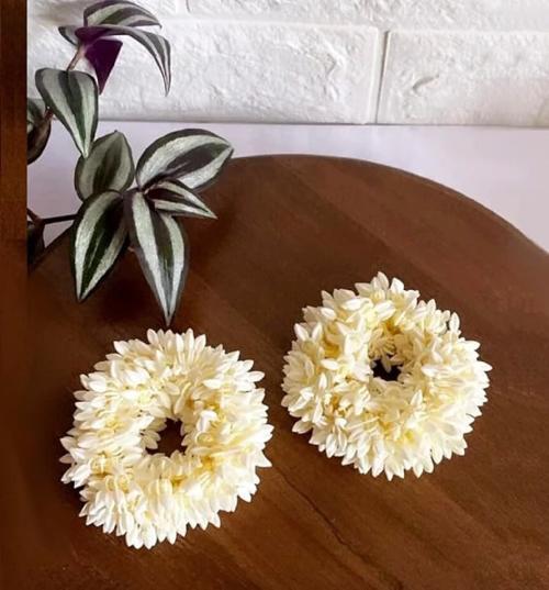 THE MAXIM , Hair Mogra Scented Rubber Band Gajra Hair Accessories for Women Girls (White) 2 Pcs