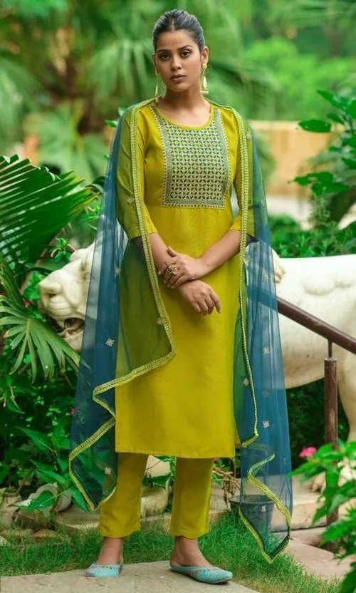 FULPARI Women Kurta Pant Dupatta Set