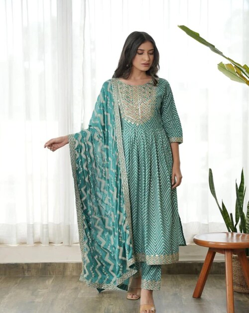 Gun Laxmi Women's Cotton Fabric Embroidered Nayra Cut Kurta Pant with Dupatta Set Green