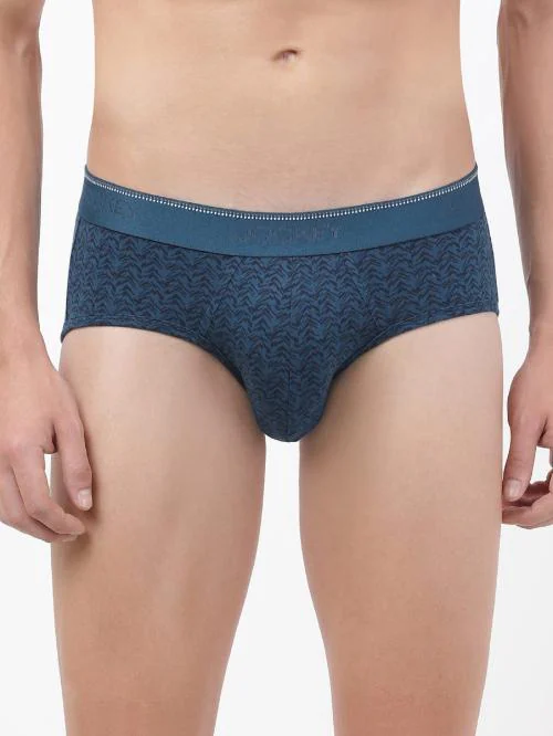 Jockey Men's Super Combed Cotton Elastane Stretch Printed Brief with Stay Fresh Properties Pack of 2 Assorted Colours