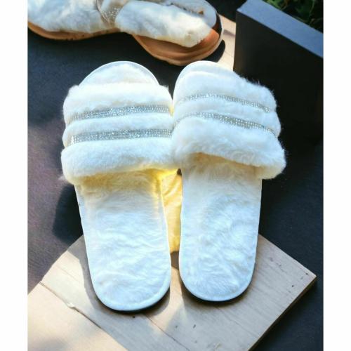 FOOT LOOK WINTER INDOOR\OUTDOOR BREATHABLE, STYLISH WARM FUR FLIPFLOPS FOR WOMEN AND GIRLS (FLIPFLOP-WHITEFUR-8)