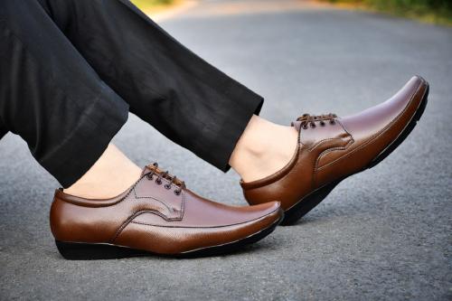 GUALO Synthetic Leather Formal Lace-up Shoes For Men (Brown)