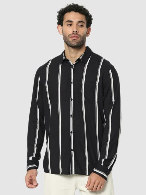 Celio Black Vertical-Stripes Regular Fit Shirt By Celio