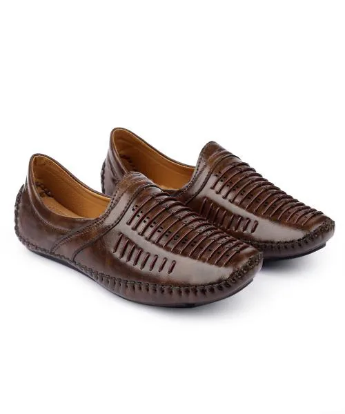 Dunzo Casual Loafers With Dori Design For Men's (Brown)