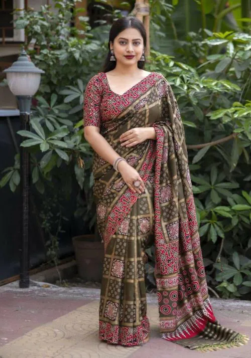 SATYAM COLLECTION DSREE FOR WOMEN SOFT SILK SAREE WITH AJRAKH STYLE AND FOIL PRINT ZALAR ON PALUU.