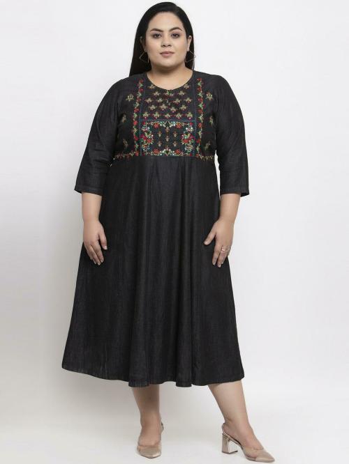 plusS Women Black Embroidered Dress