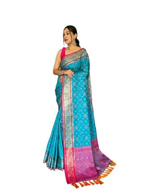 Leeli Peeri Designer Women Blue Silk Saree With Contrast Blouse (Free Size)