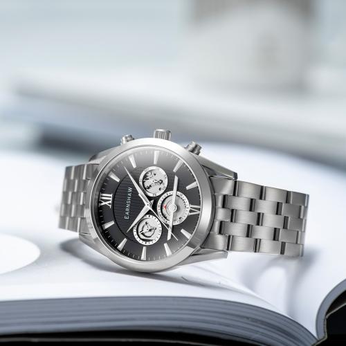 EARNSHAW DISCOVERY Japan Quartz Black Round Dial Men's Watch - ES-8135-11