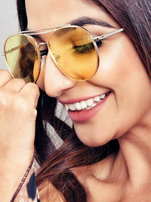 Women Yellow Contrast Top Bar Sunglasses