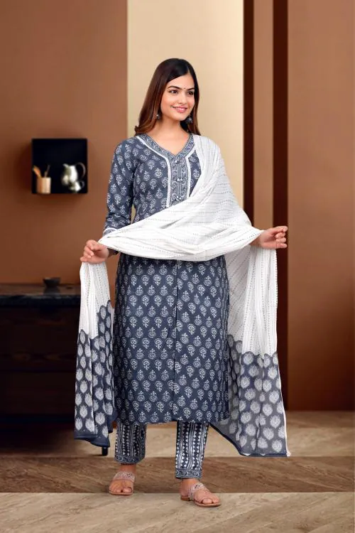 Kohsa Fastion Women Grey Floral Print Cotton Rayon Kurta With Pyjama And Dupatta Set