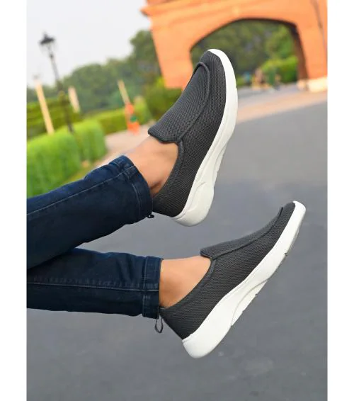 YUUKI GARRY DARK GREY Walking Shoes For Men