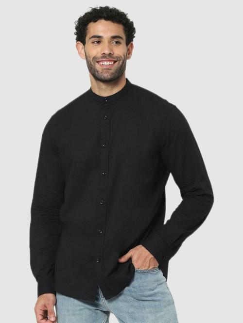 Celio Black Solid Regular Fit Shirt By Celio
