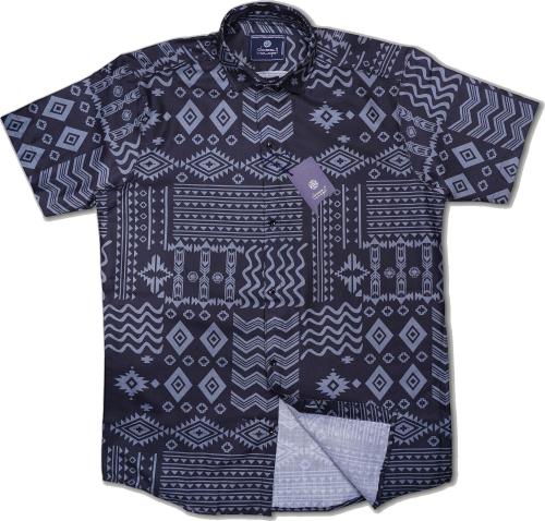 Classy Vouge Men Black Solid Cotton Blend Casual Shirt (S)