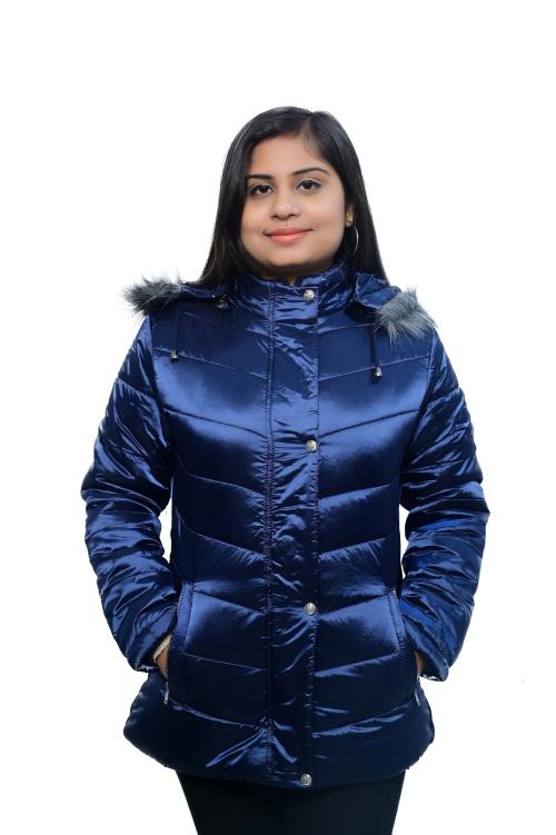 Ozzy Women's Full Sleeve Solid Hooded Jacket